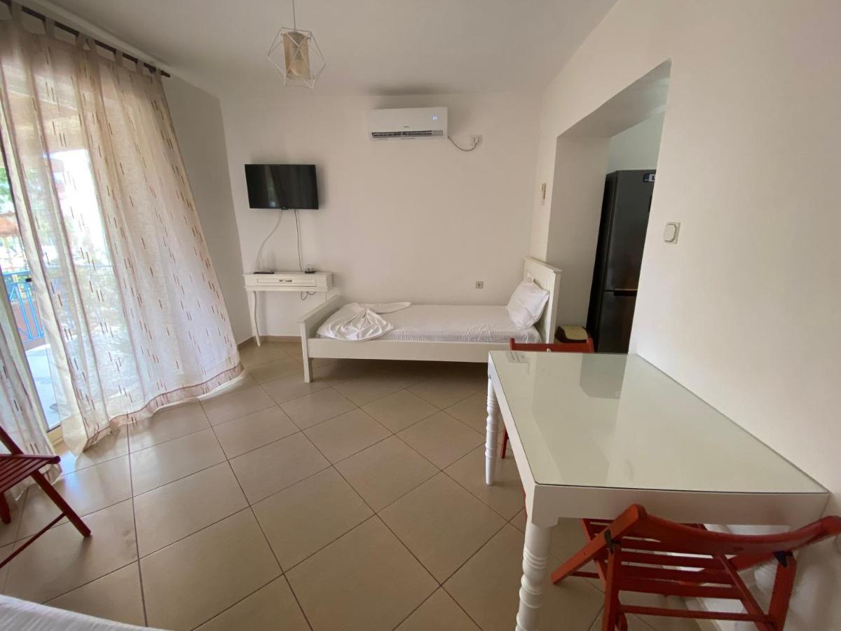 88 Apartment Химара Экстерьер фото