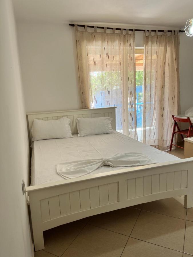 88 Apartment Химара Экстерьер фото